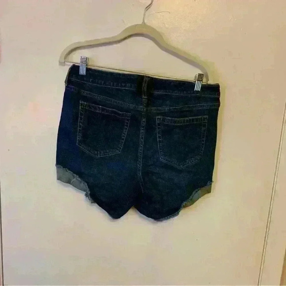 Plus Size Torrid Denim Short Size 10 - Picture 2 of 4